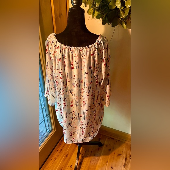 💕Haute Hippie Tribe Printed Top💕 - Picture 3 of 10